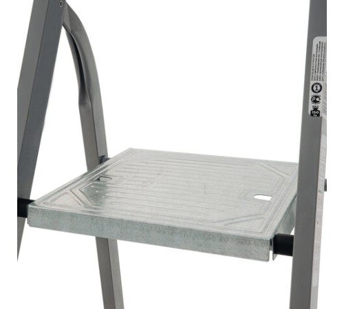 Стремянка сталь / алюминий 4 ступени, высота площадки 0,81м, дуга 0,6м, площадка 26х26см, до 150кг, вес 5,2кг НОВАЯ ВЫСОТА, 1130104