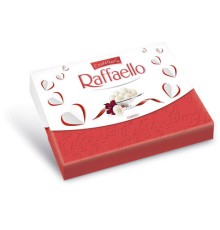 Конфеты RAFFAELLO с цельным миндальным орехом в кокосовой стружке, 90 г, 9020000000310
