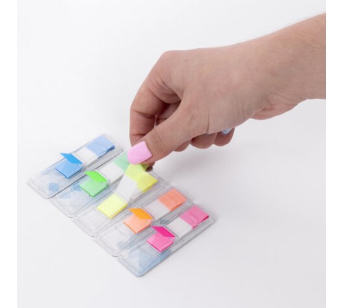 Закладки клейкие неоновые BRAUBERG, 45х12 мм, 125 штук (5 цветов х 25 листов), в пластиковых диспенсерах, 111356