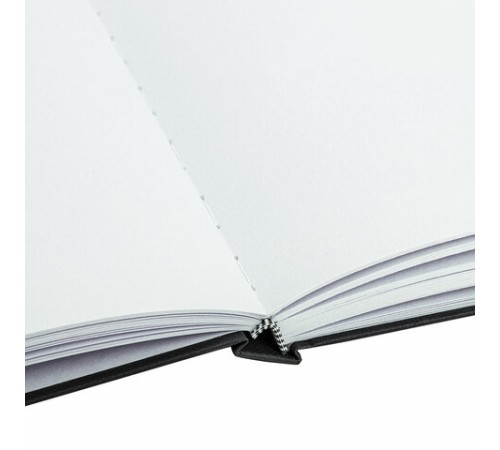 Скетчбук, белая бумага 150 г/м2, 148х210 мм, 64 л., книжный твердый переплет, BRAUBERG ART CLASSIC, 115110