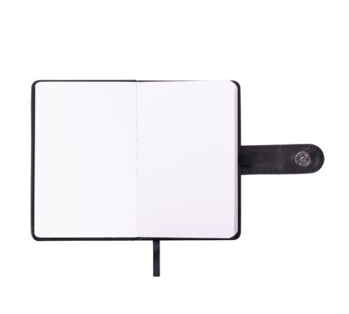 Скетчбук, белая бумага 140 г/м2 90х140 мм, 80 л., КОЖЗАМ, застежка, BRAUBERG ART CLASSIC, черный, 116459