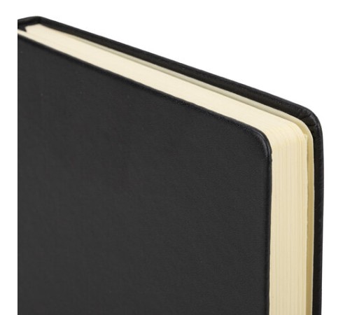 Скетчбук, слоновая кость 140 г/м2 130х210 мм, 80 л., КОЖЗАМ, застежка, BRAUBERG ART CLASSIC, черный, 116460