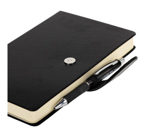 Скетчбук, слоновая кость 140 г/м2 130х210 мм, 80 л., КОЖЗАМ, застежка, BRAUBERG ART CLASSIC, черный, 116460