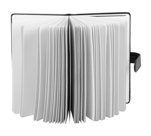 Скетчбук, белая бумага 140 г/м2 130х210 мм, 80 л., КОЖЗАМ, застежка, BRAUBERG ART CLASSIC, черный, 116461