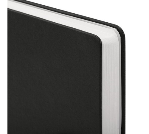 Скетчбук, белая бумага 140 г/м2 200х200 мм, 80 л., КОЖЗАМ, застежка, BRAUBERG ART CLASSIC, черный, 116463