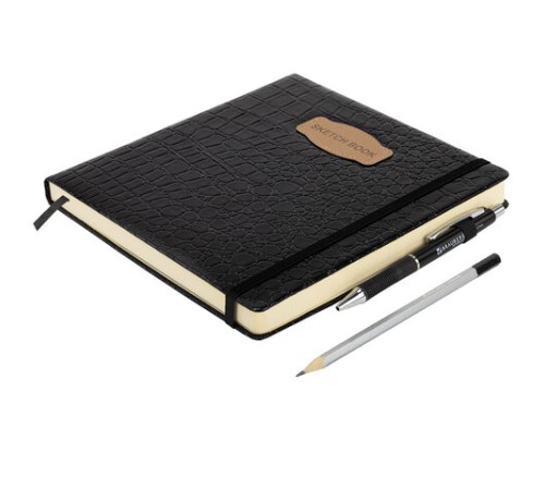 Скетчбук, слоновая кость 140 г/м2, 200х200 мм, 80 л., КОЖЗАМ, резинка, BRAUBERG ART CLASSIC, CROCO, черный, 116472