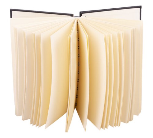 Скетчбук, слоновая кость 140 г/м2 90х140 мм, 80 л., КОЖЗАМ, гребень, BRAUBERG ART CLASSIC, черный, 116474