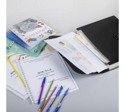 Портфель пластиковый STAFF А4 (330х235х36 мм), 7 отделений, индексные ярлыки, черный, 229243