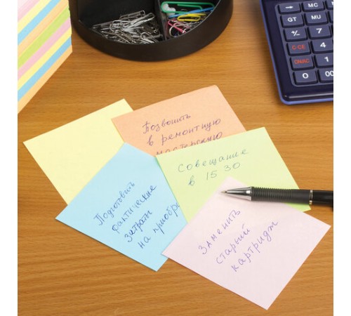 Блок для записей BRAUBERG в подставке прозрачной, куб 9х9х9 см, цветной, 122225