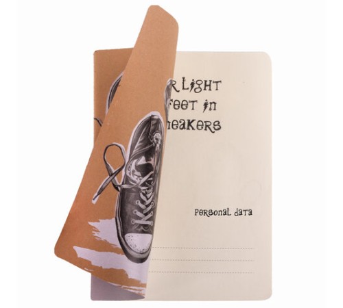 Тетрадь 40 л. в клетку обложка КРАФТ, бежевая бумага 70 г/м2, сшивка, А5 (147х210 мм), SNEAKERS, BRAUBERG, 403759