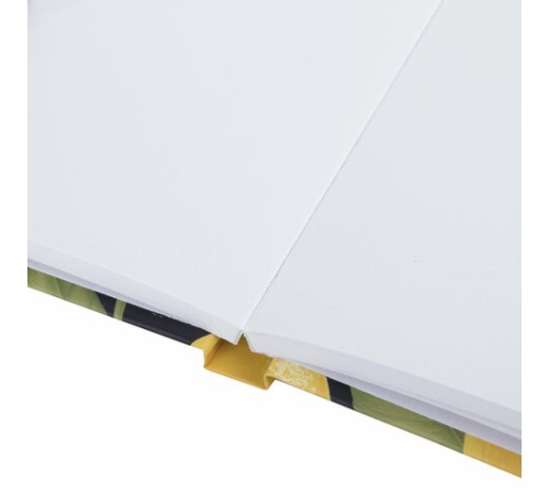 Скетчбук, белая бумага 160 г/м2, 145х203 мм, 64 л., резинка, твердый, BRAUBERG ART CLASSIC 