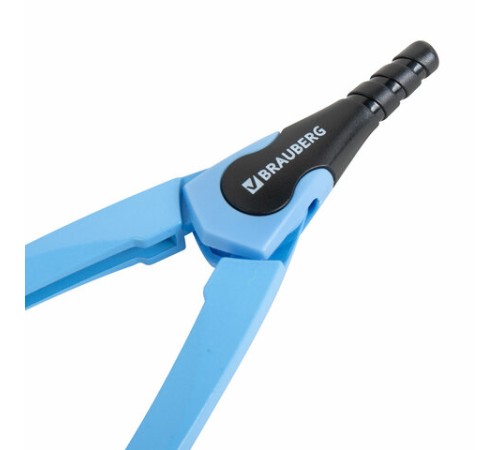 Готовальня BRAUBERG ULTRA, 4 предмета: циркуль 135 мм, запасной грифель, насадка, аквамариновый цвет, 210822 Готовальня BRAUBERG ULTRA, 4 предмета: циркуль 135 мм, запасной грифель, насадка, аквамариновый цвет, 210822