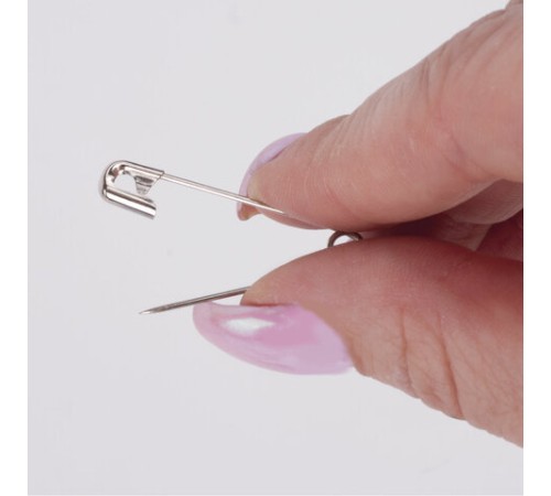 Булавки английские BRAUBERG, 32 мм, никелированные, 50 шт., в пластиковой коробке с европодвесом, 223970