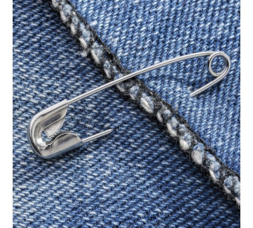 Булавки английские BRAUBERG, 32 мм, никелированные, 50 шт., в пластиковой коробке с европодвесом, 223970