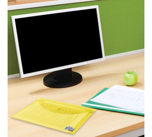 Папка-конверт с кнопкой МАЛОГО ФОРМАТА (240х190 мм), А5, прозрачная, желтая, 0,18 мм, BRAUBERG, 224028