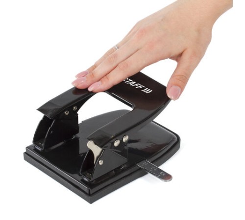 Дырокол металлический STAFF 