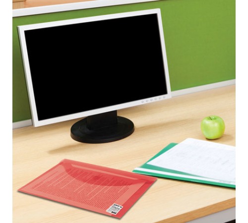 Папка-конверт с кнопкой STAFF, А4, до 100 листов, прозрачная, красная, 0,12 мм, 225172