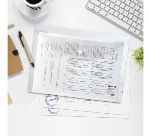 Папка-конверт с кнопкой STAFF, А4, до 100 листов, прозрачная, 0,12 мм, 225173