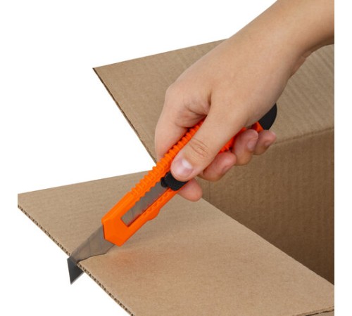 Нож канцелярский 18 мм STAFF 