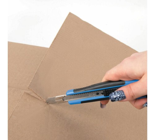 Лезвия для ножей 9 мм BRAUBERG, КОМПЛЕКТ 10 шт., толщина лезвия 0,38 мм, в пластиковом пенале, 230924