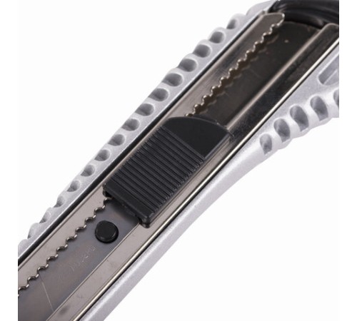 Нож канцелярский 18 мм BRAUBERG 