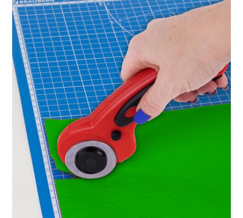 Нож раскройный роликовый 45 мм BRAUBERG PROFESSIONAL, круглое лезвие, резиновые вставки, 238087