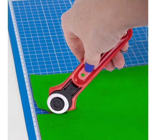 Нож раскройный роликовый 28 мм BRAUBERG, круглое лезвие, 238090