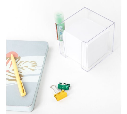 Подставка для бумажного блока BRAUBERG CLASSIC пластиковая, 90х90х90 мм, прозрачная, 238092