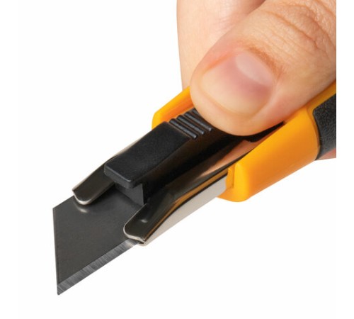 Нож универсальный мощный с возвратной пружиной BRAUBERG reSTART, трапециевидное лезвие, 238730