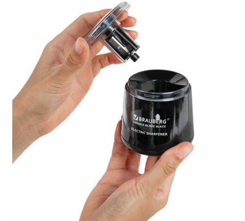 Точилка электрическая BRAUBERG DOUBLE BLADE BLACK, двойное лезвие, питание от 2 батареек АА, 271336