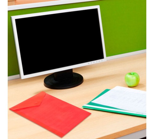 Папка-конверт с кнопкой прозрачная А4 BRAUBERG UNIVERSAL, вертикальная, красная, 0,15 мм, 273077