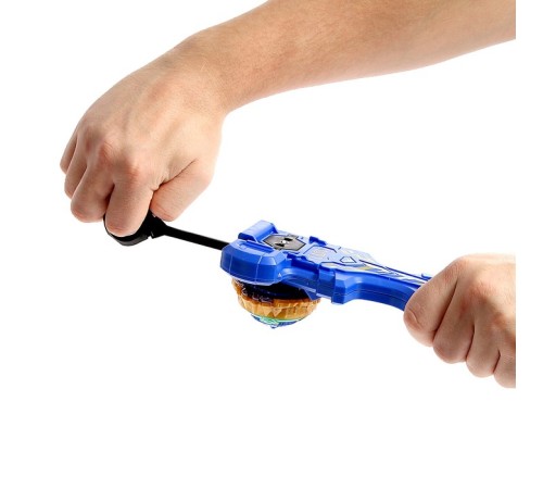 Боевой волчок ULTRA SPIN, волчок, устройство для запуска с хватом, цвет МИКС