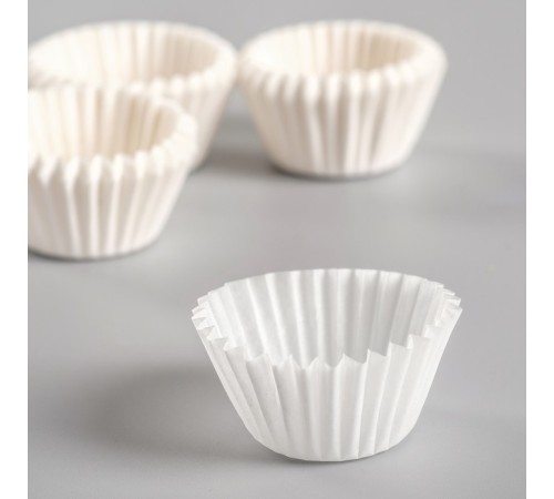Форма для конфет, бумажная, одноразовая, 2.2×1.6 см, белая